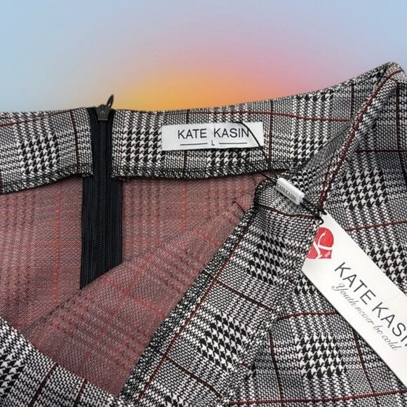 KATE KASIN Women’s Large Gray Black Red Plaid Mini Skirt - Picture 2 of 3